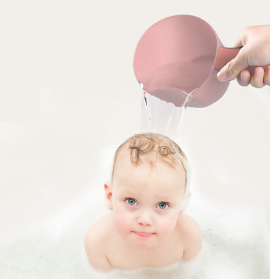 Πλαστικό με λαβή φορητό σαμπουάν μπάνιου Rinse Cup For Baby Hair Wash